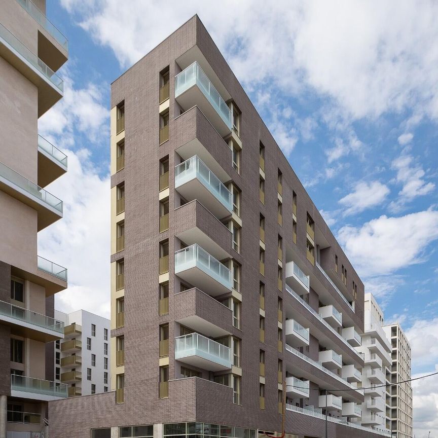 location Appartement T2 DE 43.2m² À ASNIERES SUR SEINE - Photo 1