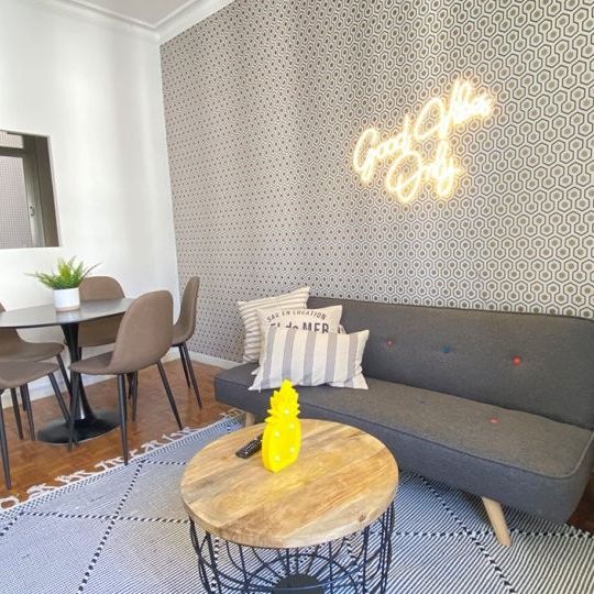 barcelona, Catalonia 08037 - Foto 1