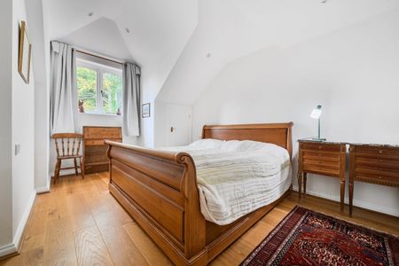 4 bedroom detached house to rent - Photo 2