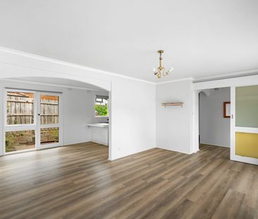 Spacious 3-Bedroom Unit in Prime Location - Photo 3