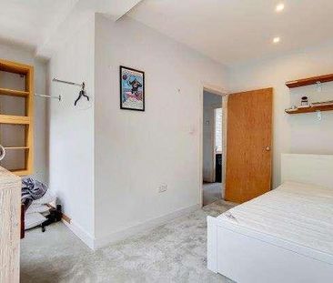 Sheepcote Lane, London, SW11 - Photo 4