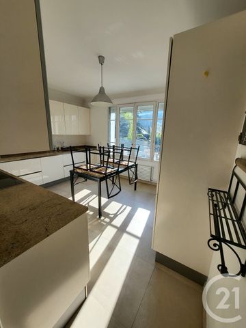 Location Maison 5 pièces 96m² BUC 78530 - Photo 4