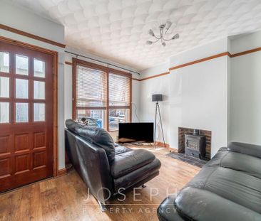 3 bedroom terraced house to rent - Photo 2