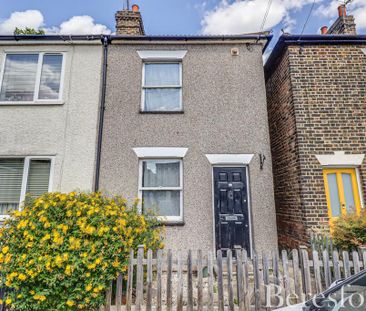 2 bedroom end of terrace house to rent - Photo 2