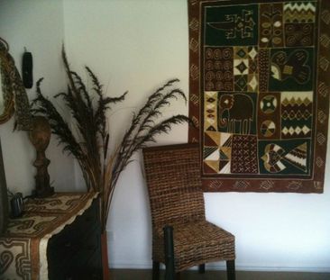 Helensvale - Photo 2