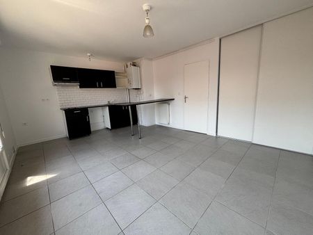 Location Appartement 1 pièce 27m² TOULOUSE 31500 - Photo 2