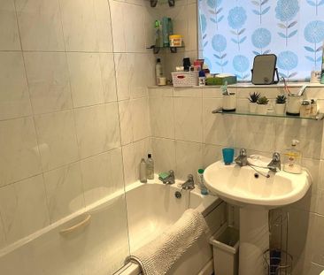 2 bedroom semi-detached house to rent - Photo 2