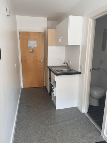 Studio to rent - Photo 5