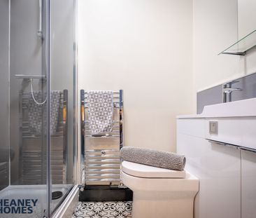 Upper Floor, Jubilee House Room 3 - Photo 5