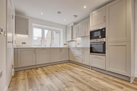 2 bedroom semi-detached house to rent - Photo 2