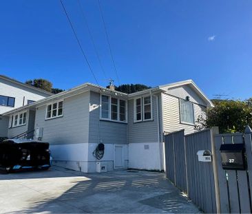 School run bliss in Tawa - 3Bed 2Bath - Photo 4