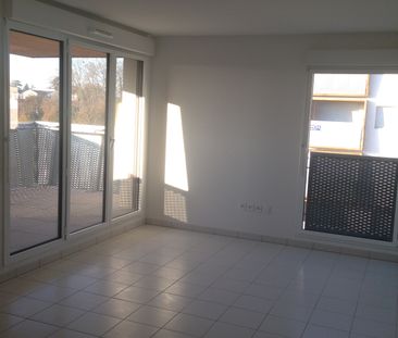 Location Appartement 3 pièces 69m² - Photo 4