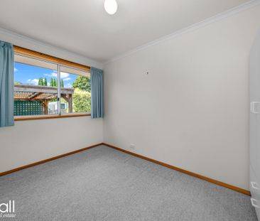 Light and Bright, Three Bedroom Home - Photo 5