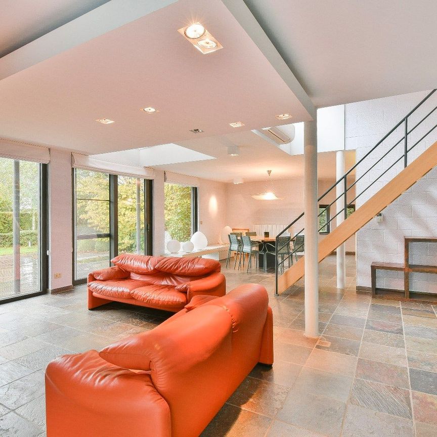 Prachtige Villa met Zwembad in het hartje van Oudenburg Te huur. - Photo 1