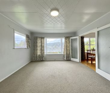 3 Bedroom House In Wainuiomata - Photo 2