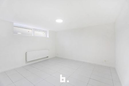 Instapklare, gerenoveerde villa in een rustige, gewilde buurt - Photo 5