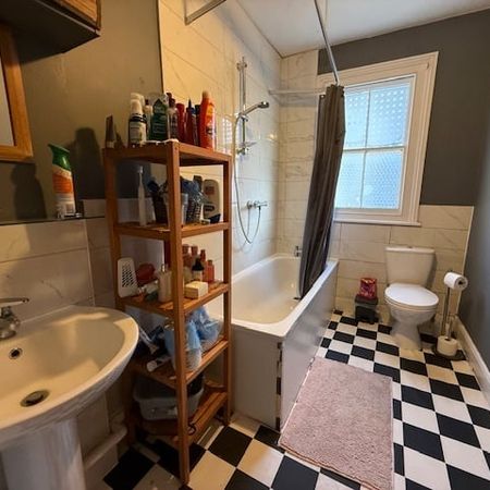 Room in a Shared Flat, Lansdowne Street, BN3 - Photo 3