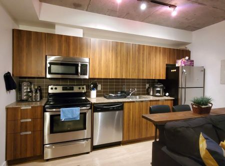 For Lease - 400 Wellington Street Unit# 307, Toronto, Ontario - Photo 5