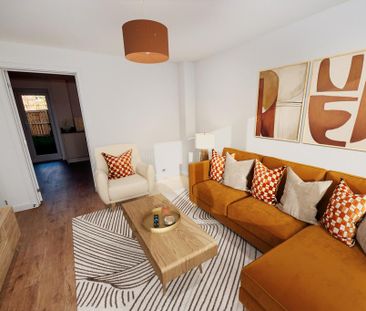 4 bedroom detached house to rent - Photo 2