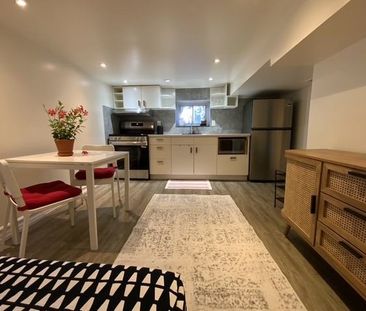 129 Lawrence Avenue West apartment — Toronto, ON (1-Bedroom) - 1 Be... - Photo 2