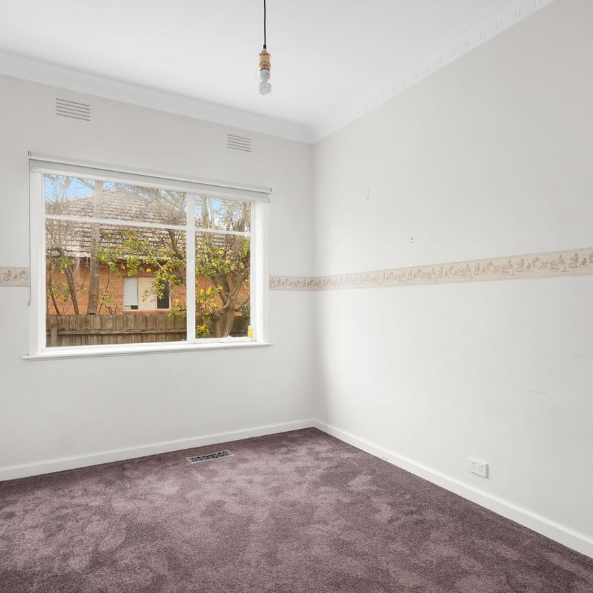 38 Salisbury Avenue, Newington - Photo 1