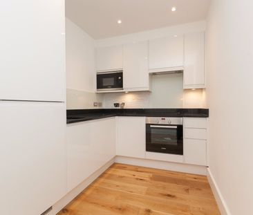 1 Bed Flat, Green Dragon House, CR0 - Photo 5
