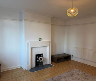 3 bedroom flat to rent - Photo 3