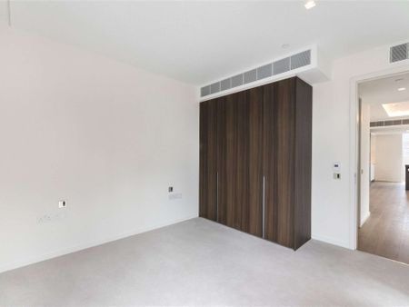 Spacious three bedroom apartment with balcony. - Photo 3