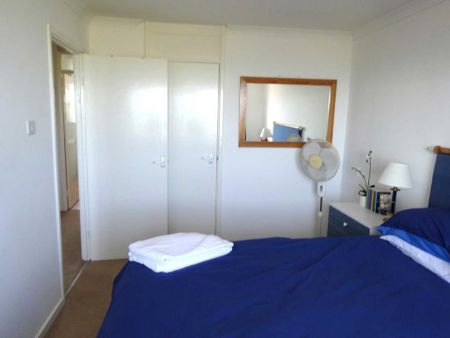 3 bedroom apartment to rent - Photo 3