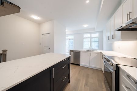 For Lease - 100 Salina Street, Mississauga, Ontario - Photo 2