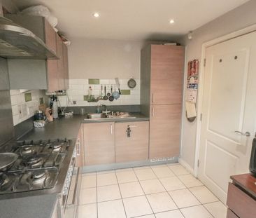 4 Bedroom - Photo 4