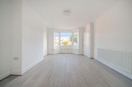 3 bedroom end of terrace house to rent - Photo 5