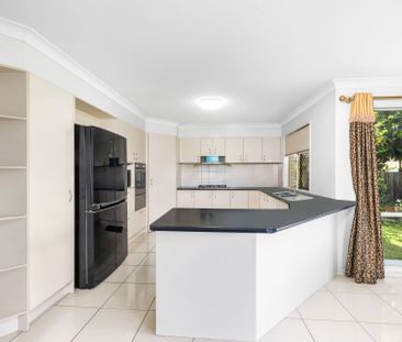 Spacious Family Home in Prime Calamvale Location&excl; - Photo 4