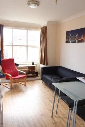 3 Bedroom flat - Photo 4