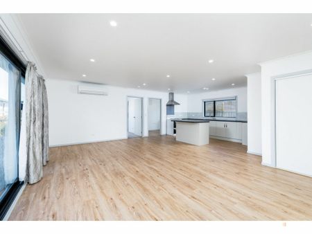 Modern 4-Bedroom Home � Available Now - Photo 4