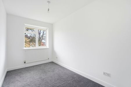 Available from 23/02/2026 - Photo 2