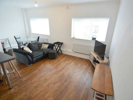 Marshall Terrace, Gilesgate, DH1 - Photo 4