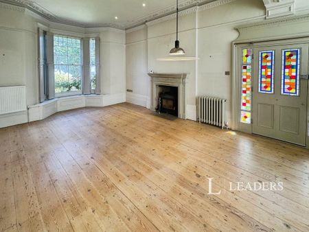 5 bedroom detached house to rent - Photo 2