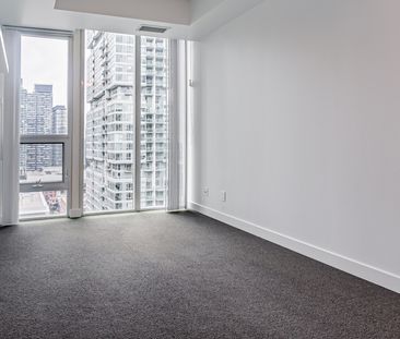 126 Simcoe St #2104 - Photo 6