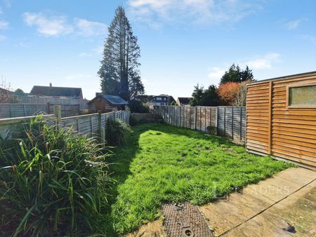 3 bedroom bungalow to rent Stoke Park Road, Bishopstoke, Eastleigh, Hampshire, SO50 - Photo 3