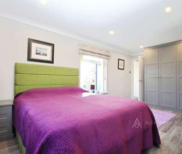 North Croft, Elmfield Gate, Winslow, Buckingham, MK18 - Photo 1