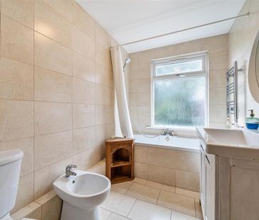 5 bedroom detached house to rent - Photo 6