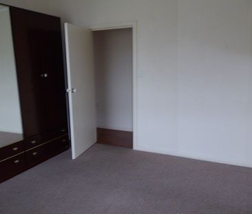 28 Glencara Street, Avondale Heights VIC 3034 - Photo 3