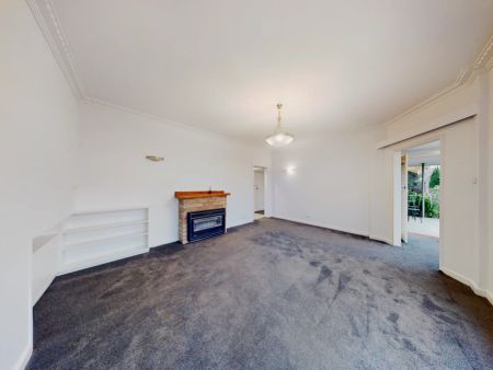 2 Bed, 1 Bath - Photo 4