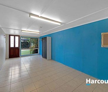 Charming 3-Bedroom Home + Granny Flat in Norville! - Photo 2
