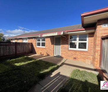 1 BEDROOM IN TOWN - Photo 2