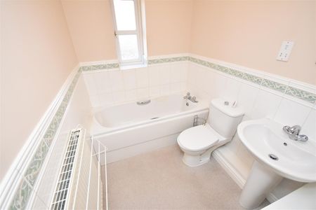 Ladybower Close, Upton - Photo 4