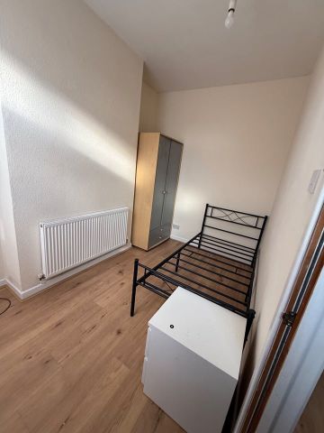 2 Bed Terraced House, Coronation Road, CV1 - Photo 5