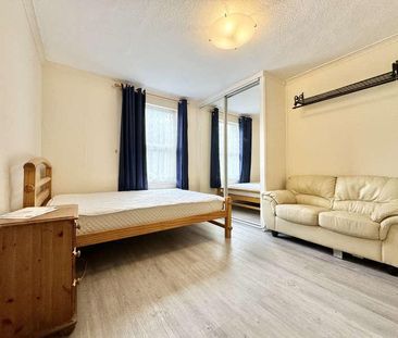 Eade Road, Finsbury, N4 - Photo 2