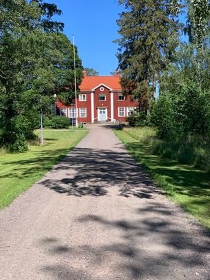 Hasslösa skola, Vinninga - Photo 1